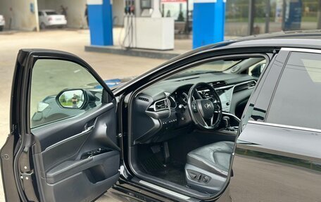 Toyota Camry, 2019 год, 2 550 000 рублей, 15 фотография