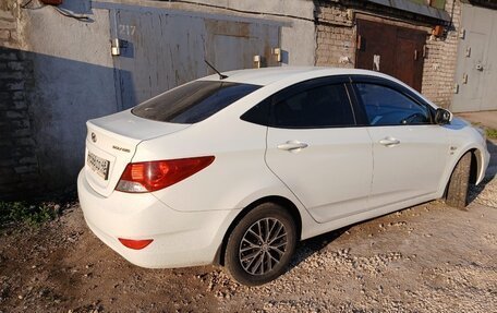Hyundai Solaris II рестайлинг, 2013 год, 1 075 000 рублей, 2 фотография