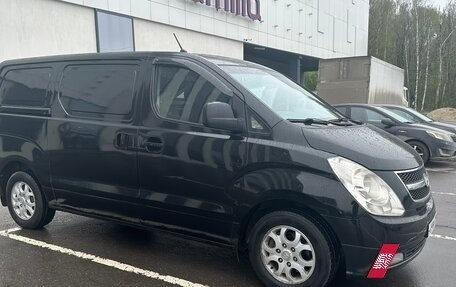 Hyundai Grand Starex Grand Starex I рестайлинг 2, 2010 год, 1 150 000 рублей, 2 фотография