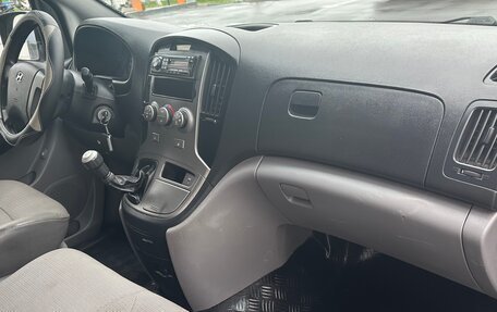 Hyundai Grand Starex Grand Starex I рестайлинг 2, 2010 год, 1 150 000 рублей, 8 фотография