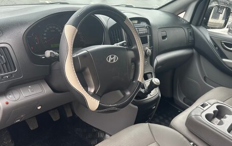 Hyundai Grand Starex Grand Starex I рестайлинг 2, 2010 год, 1 150 000 рублей, 18 фотография