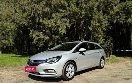 Opel Astra K, 2019 год, 1 600 000 рублей, 8 фотография