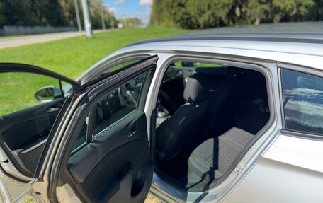 Opel Astra K, 2019 год, 1 600 000 рублей, 16 фотография