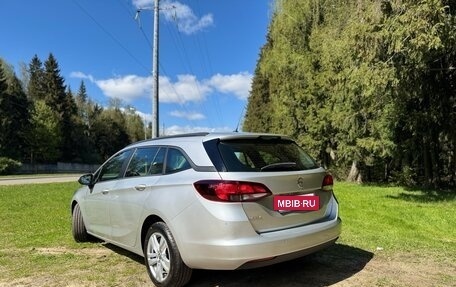 Opel Astra K, 2019 год, 1 600 000 рублей, 4 фотография