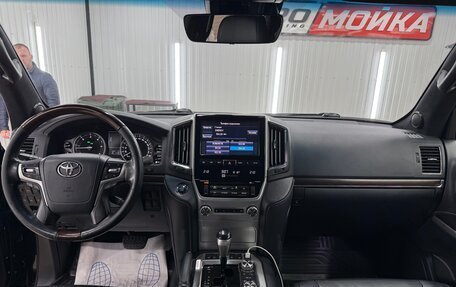 Toyota Land Cruiser 200, 2016 год, 5 000 000 рублей, 10 фотография