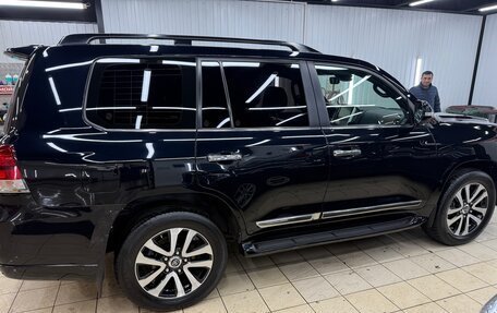 Toyota Land Cruiser 200, 2016 год, 5 000 000 рублей, 2 фотография