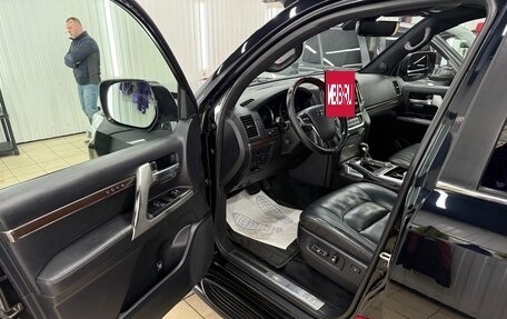 Toyota Land Cruiser 200, 2016 год, 5 000 000 рублей, 9 фотография