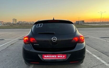 Opel Astra J, 2010 год, 850 000 рублей, 2 фотография