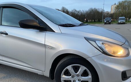 Hyundai Solaris II рестайлинг, 2011 год, 740 000 рублей, 6 фотография