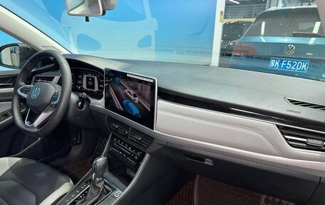 Volkswagen Bora, 2023 год, 2 190 000 рублей, 7 фотография