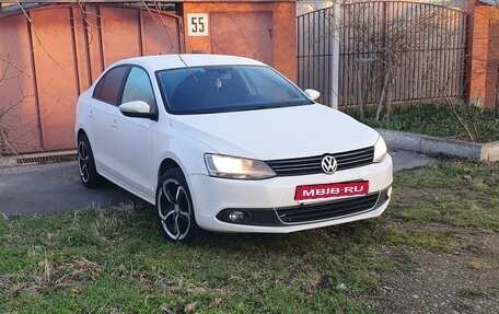 Volkswagen Jetta VI, 2014 год, 1 090 000 рублей, 1 фотография