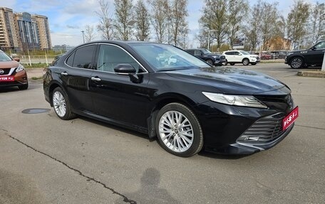 Toyota Camry, 2019 год, 2 900 000 рублей, 1 фотография