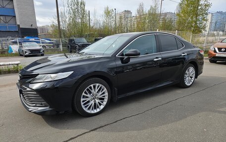 Toyota Camry, 2019 год, 2 900 000 рублей, 3 фотография