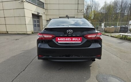 Toyota Camry, 2019 год, 2 900 000 рублей, 5 фотография