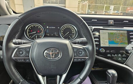Toyota Camry, 2019 год, 2 900 000 рублей, 8 фотография