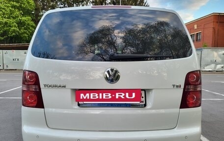 Volkswagen Touran III, 2010 год, 1 250 000 рублей, 4 фотография