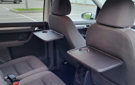 Volkswagen Touran III, 2010 год, 1 250 000 рублей, 12 фотография