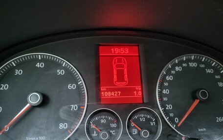 Volkswagen Touran III, 2010 год, 1 250 000 рублей, 6 фотография