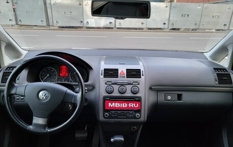 Volkswagen Touran III, 2010 год, 1 250 000 рублей, 13 фотография