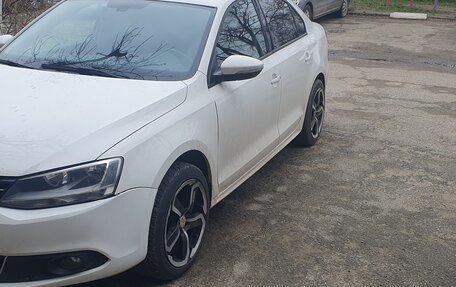Volkswagen Jetta VI, 2014 год, 1 090 000 рублей, 3 фотография