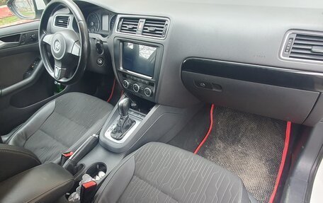 Volkswagen Jetta VI, 2014 год, 1 090 000 рублей, 5 фотография