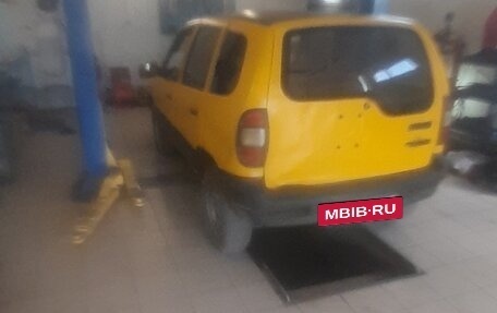 Chevrolet Niva I рестайлинг, 2004 год, 198 000 рублей, 2 фотография