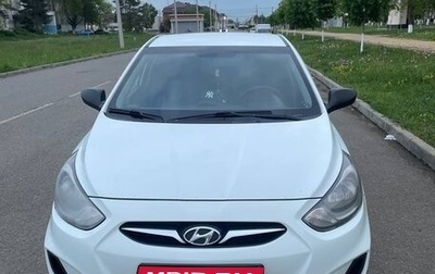 Hyundai Solaris II рестайлинг, 2012 год, 640 000 рублей, 1 фотография
