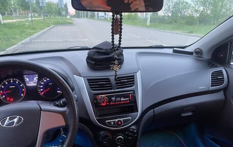 Hyundai Solaris II рестайлинг, 2012 год, 640 000 рублей, 7 фотография