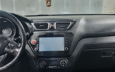 KIA Rio III рестайлинг, 2012 год, 690 000 рублей, 34 фотография