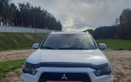 Mitsubishi Outlander III рестайлинг 3, 2010 год, 1 580 000 рублей, 2 фотография
