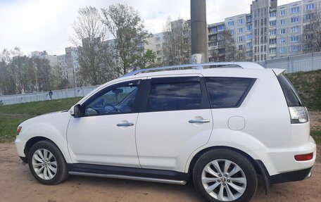 Mitsubishi Outlander III рестайлинг 3, 2010 год, 1 580 000 рублей, 13 фотография