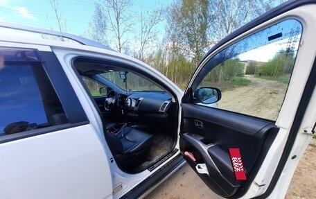 Mitsubishi Outlander III рестайлинг 3, 2010 год, 1 580 000 рублей, 12 фотография