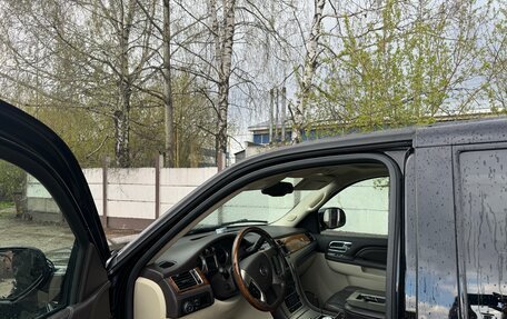 Cadillac Escalade III, 2009 год, 1 700 000 рублей, 9 фотография