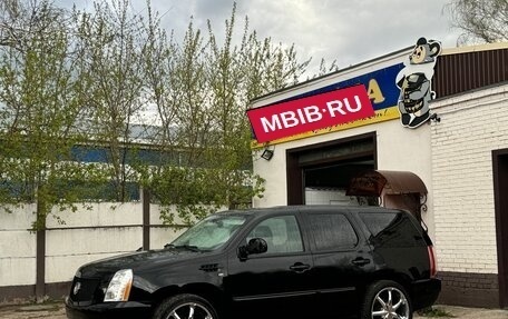 Cadillac Escalade III, 2009 год, 1 700 000 рублей, 2 фотография