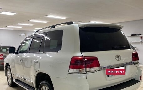 Toyota Land Cruiser 200, 2015 год, 4 500 000 рублей, 3 фотография