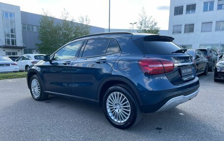 Mercedes-Benz GLA, 2019 год, 1 750 000 рублей, 8 фотография