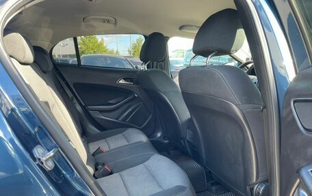 Mercedes-Benz GLA, 2019 год, 1 750 000 рублей, 24 фотография