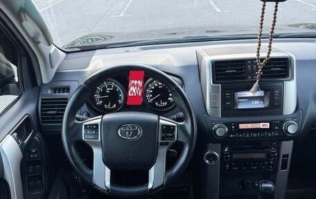 Toyota Land Cruiser Prado 150 рестайлинг 2, 2010 год, 3 490 000 рублей, 13 фотография
