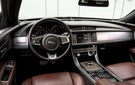 Jaguar XF II, 2017 год, 2 835 000 рублей, 6 фотография