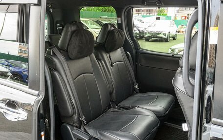 Toyota Voxy III, 2019 год, 2 885 000 рублей, 10 фотография