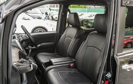 Toyota Voxy III, 2019 год, 2 885 000 рублей, 8 фотография