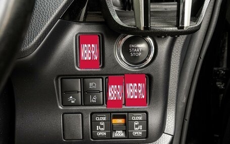 Toyota Voxy III, 2019 год, 2 885 000 рублей, 21 фотография
