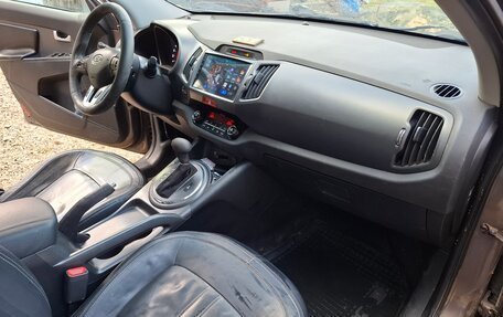 KIA Sportage III, 2010 год, 1 050 000 рублей, 2 фотография