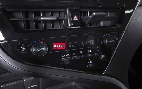 Toyota Camry, 2023 год, 4 199 000 рублей, 14 фотография