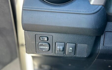 Toyota RAV4, 2013 год, 1 700 000 рублей, 12 фотография