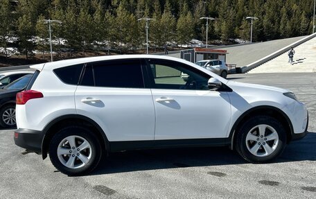 Toyota RAV4, 2013 год, 1 700 000 рублей, 3 фотография