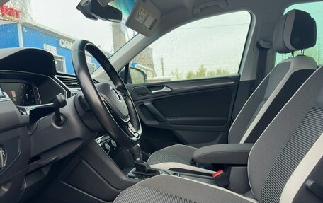Volkswagen Tiguan II, 2018 год, 2 790 000 рублей, 5 фотография