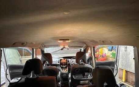 Toyota Noah III, 2002 год, 818 490 рублей, 24 фотография