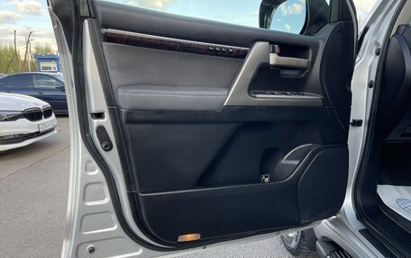 Toyota Land Cruiser 200, 2008 год, 2 997 000 рублей, 16 фотография