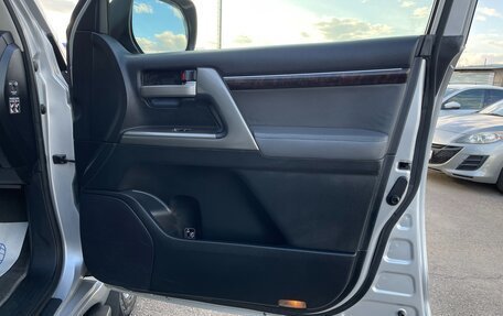 Toyota Land Cruiser 200, 2008 год, 2 997 000 рублей, 17 фотография